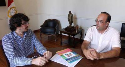 La provincia entreg� aportes a la comuna de Bouquet
