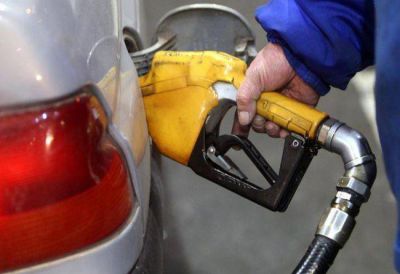 Gobierno vs. petroleras: la suba de la nafta, en comp�s de espera