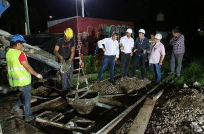 Con trabajos nocturnos avanza la construcci�n del t�nel de Espa�a