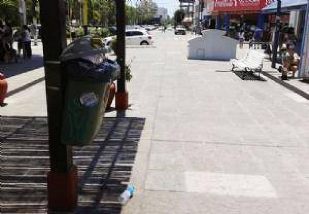 Comerciantes piden ms limpieza en la peatonal