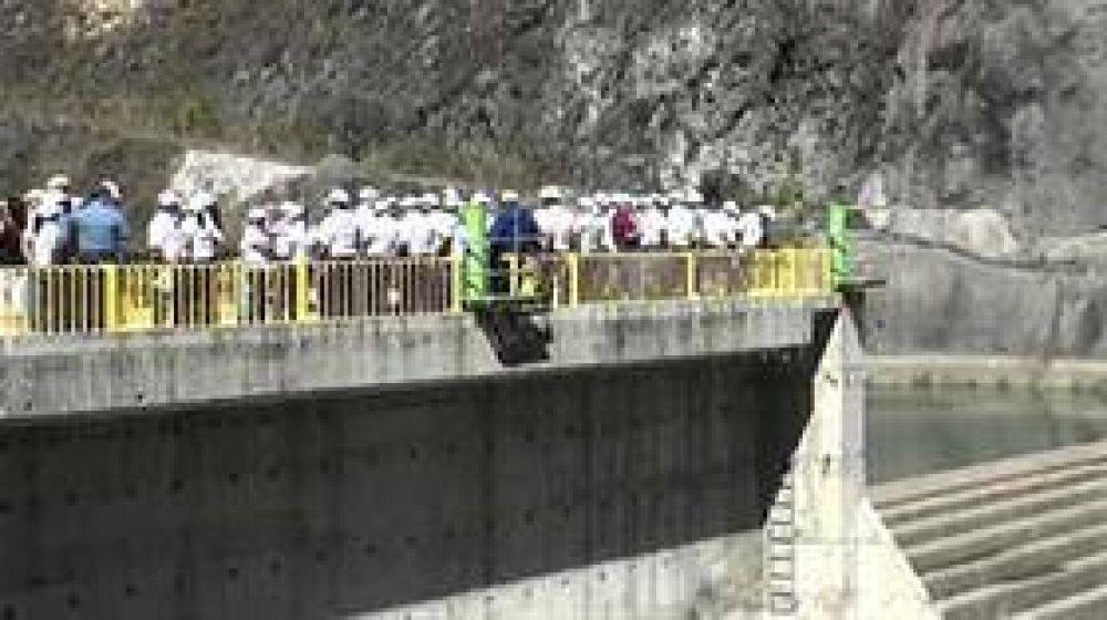 Dictan la conciliacin obligatoria por los despidos en las represas de Santa Cruz