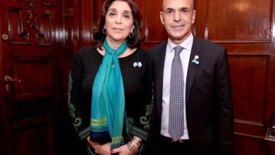 �Hay protecci�n a Gustavo Arribas, el jefe de la AFI? Un organismo oficial se defiende