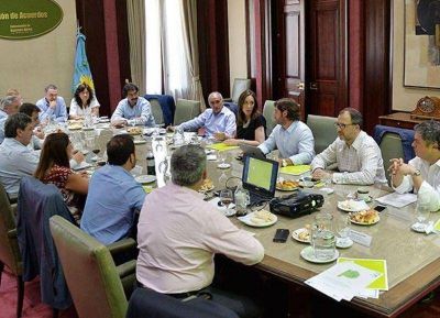 Inundaciones, incendios y elecciones. Vidal reuni� a su tropa de cara al agitado a�o que asoma