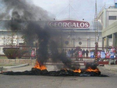 Preocupa a la Pastoral Social el cierre de f�bricas en San Luis