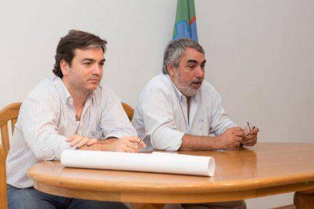 Rodrigo Silvosa encontr� un �temporal� en Trenque Lauquen, y el intendente Fern�ndez lo aprovision� de protecci�n necesaria