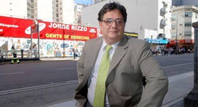 Rizzo sacado con los manteros: 