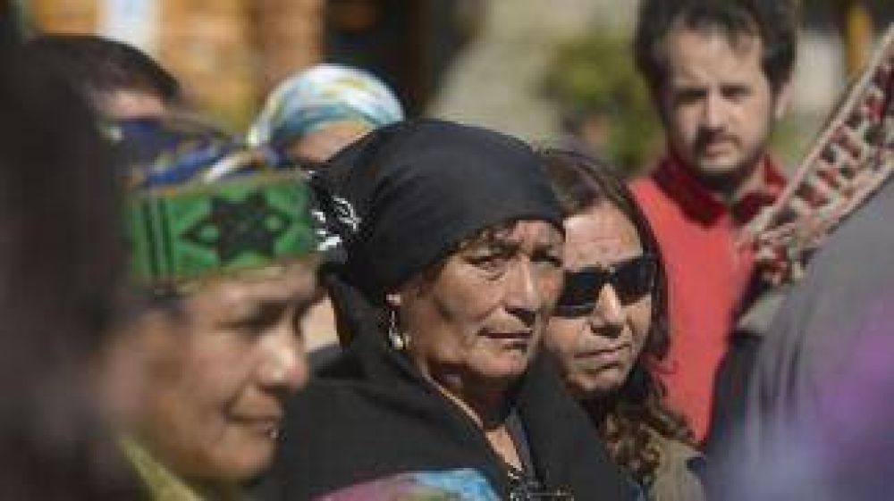 El Gobierno insto a una solucin pacifica del conflicto mapuche, tras la represin a miembros de esa comunidad