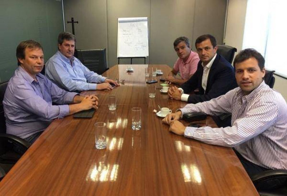 Intendentes peronistas se reunieron con Gigante por el Fondo de Infraestructura