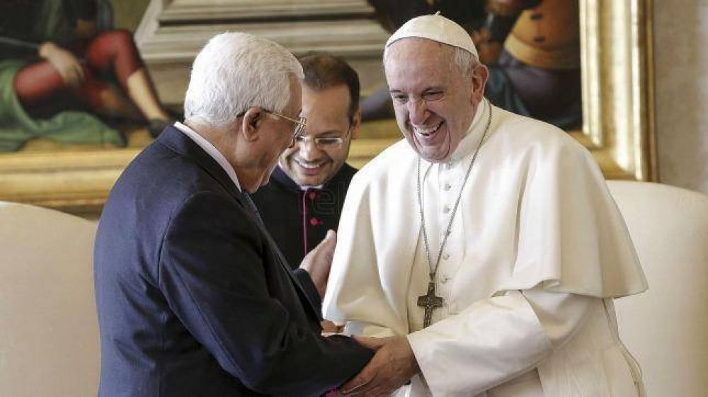 Francisco le pidi� a Abbas 