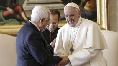 Francisco le pidi� a Abbas 