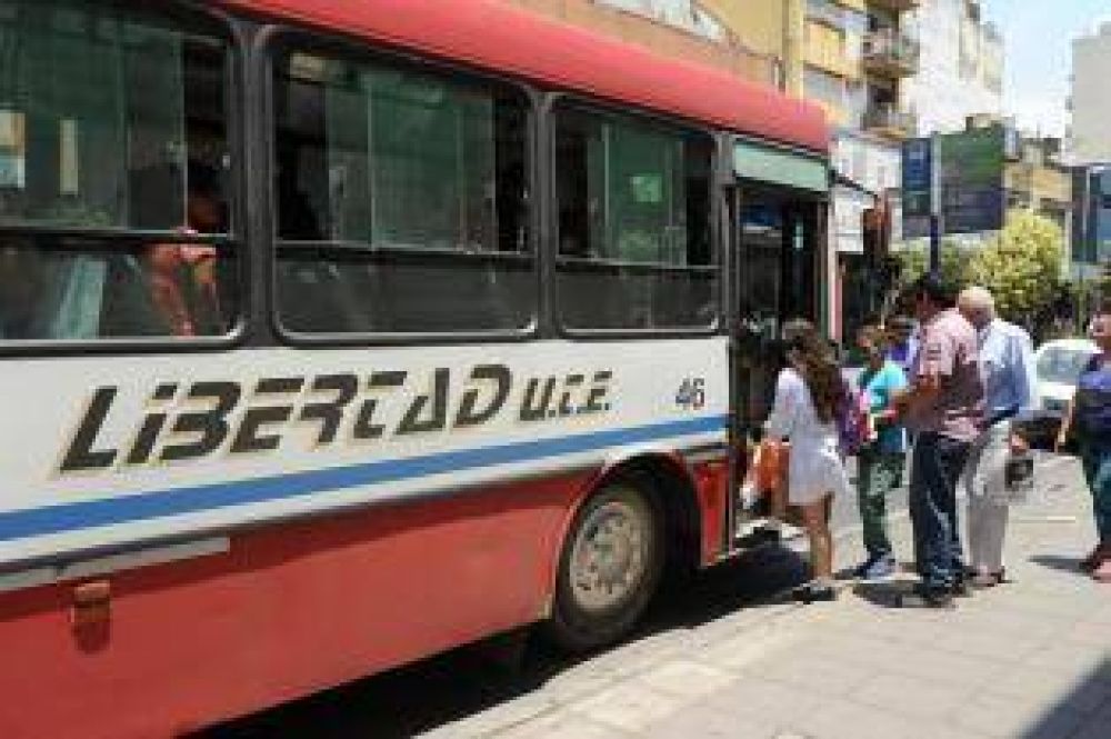Empresarios de mnibus piden que les reduzcan los impuestos