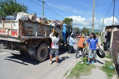 Con 48 toneladas, termin� el operativo de descacharrado