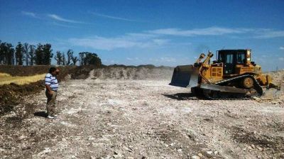 Trabajan en la construcci�n del nuevo cementerio parque