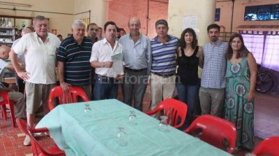 Plan Abre: entregaron aportes a clubes de Santo Tom� y Rosario