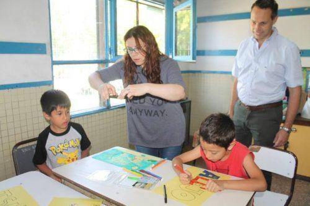 Abren las escuelas en verano con actividades para miles de chicos