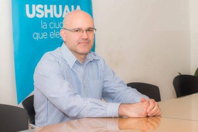Gallo reconoci� que las deudas del municipio de Ushuaia ascienden a 207 millones de pesos y reclam� a Gobierno, �se nos asfixia todos los meses�