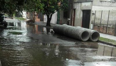 Casas que se hunden y desag�es a la espera