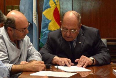 Contradiciendo a algunos concejales propios Arroyo vet� tres ordenanzas