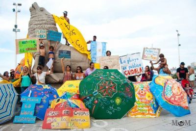 Convocan a la primera �sombrilleada� en defensa de las playas p�blicas