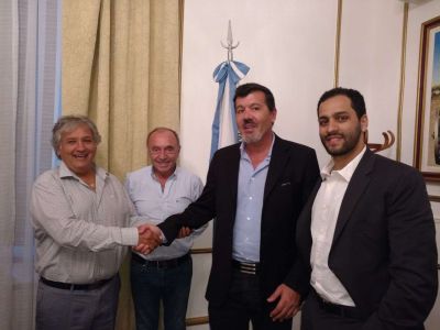 Bosetti recibi� a grupo de inversor que proyecta un puerto ecol�gico por Pircas Negras
