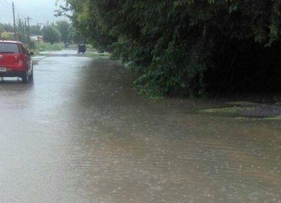 Inundaciones, rutas cortadas y evacuados