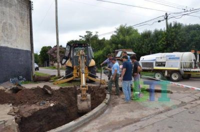 Comenzaron a arreglar el pozo de Ren� Sim�n y Gazc�n