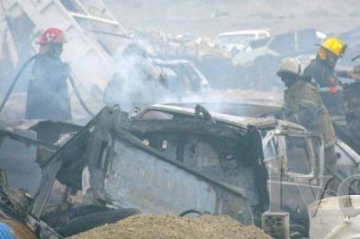 Se incineraron cinco autos judicializados en el basural