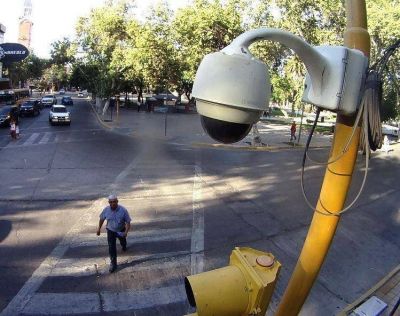 Rawson ya tiene 35 c�maras y en 2 meses pondr�n 271 en otros distritos