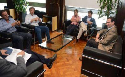 Buscan garantizar el servicio de PAMI