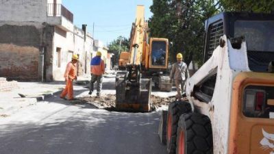 La empresa COARCO repara las calles hundidas en Valle Viejo