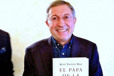 �El Papa de la alegr�a�, el periodista Juan Vicente Boo presenta su libro