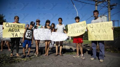 Los Hornos: aseguran que m�s de 2.500 familias no tienen agua