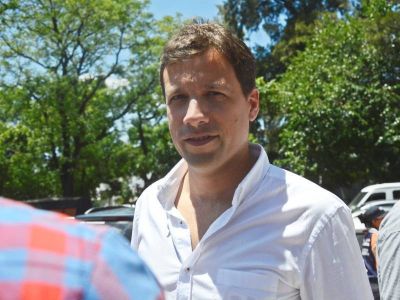 Proh�ben la bajada de veh�culos a las playas y rodanteros apuntan a De Jes�s