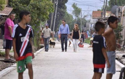 Gabriel Katopodis visit� nuevas obras de pavimento en Villa Hidalgo