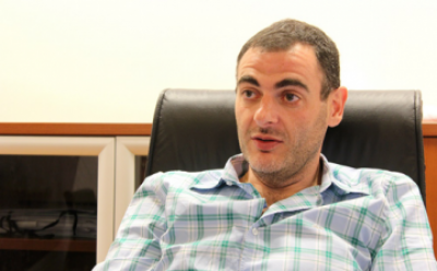 Adri�n Urrelli: 