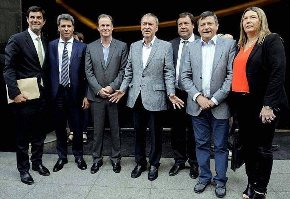 Los gobernadores quieren fijar un techo a la paritaria estatal
