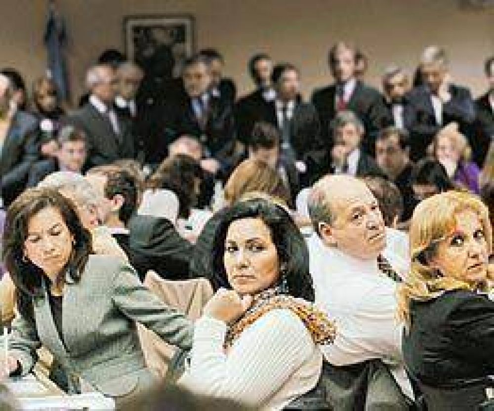 La oposici�n impugna y lleva el debate a Mendoza