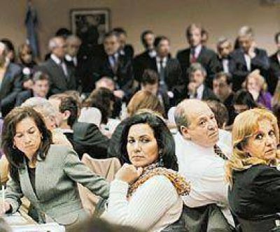 La oposici�n impugna y lleva el debate a Mendoza