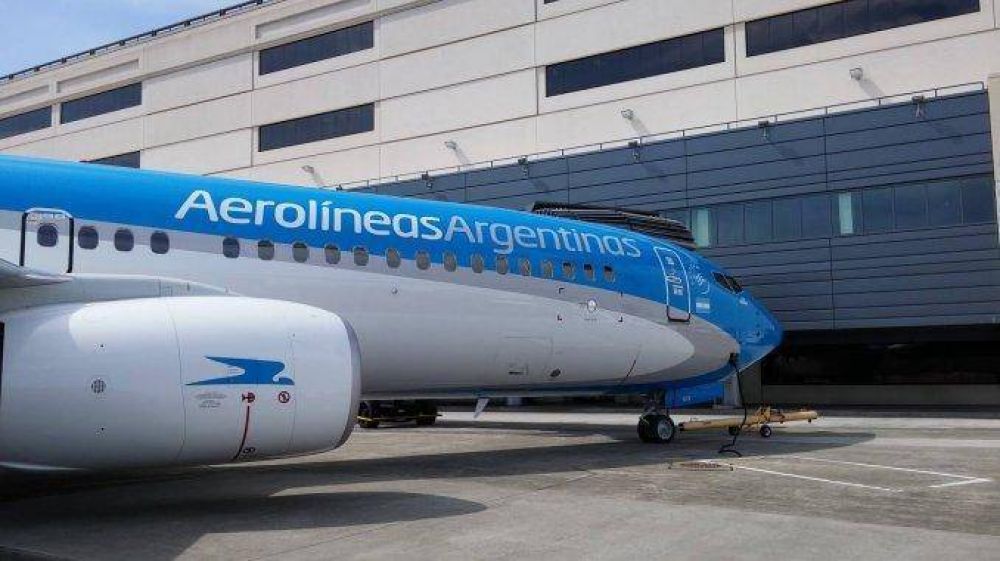 Ajuste en Aerolneas: relanzan plan con cierre de sucursales y ms despidos Relanzan plan de ajuste en Aerolneas Argentinas