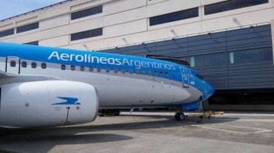 Ajuste en Aerol�neas: relanzan plan con cierre de sucursales y m�s despidos Relanzan plan de ajuste en Aerol�neas Argentinas