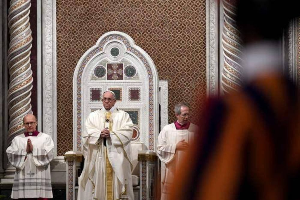 El Papa agradece a los dominicos: hay que rechazar el carnaval mundano