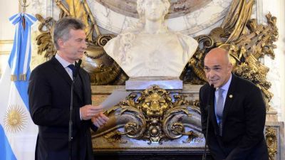 Tras la denuncia, vuelve Gustavo Arribas y debe mostrar las pruebas que prometi� Mauricio Macri