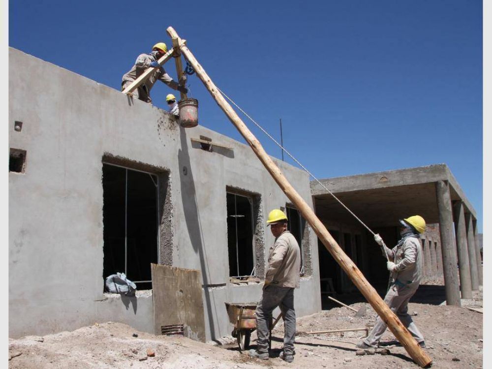 El Gobierno espera de la Naci�n la devoluci�n de fondos por viviendas