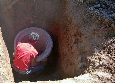 Contin�an las obras de agua potable y cloacas en el Barrio Laguna Paiva