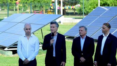 Macri esquiv� al Congreso y reform� la ley de ART para bajar el costo laboral