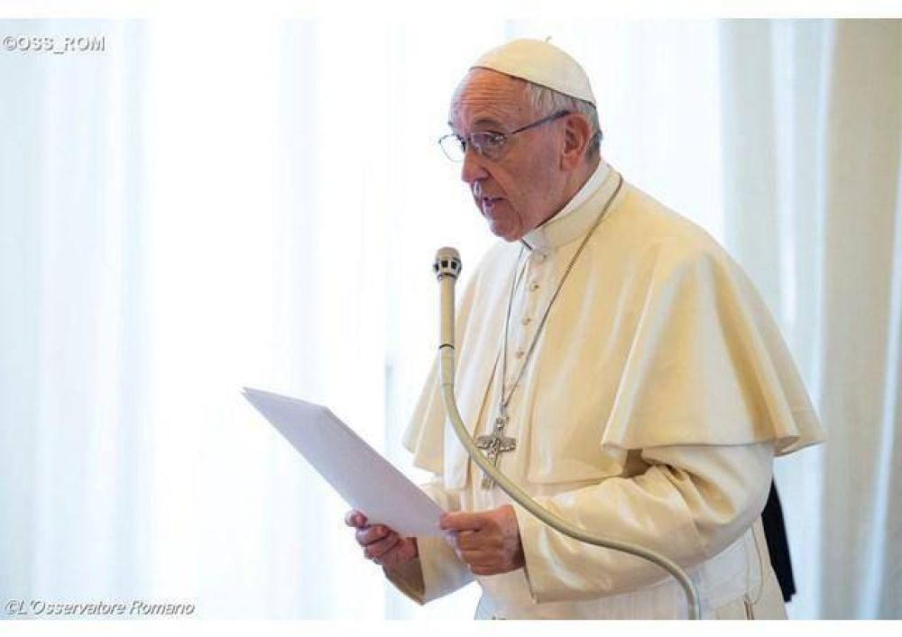 El Papa: todo esfuerzo contra trata de personas y contrabando de migrantes