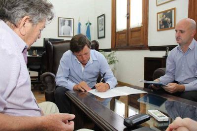 San Miguel hace punta y firma una paritaria en sinton�a con la Provincia