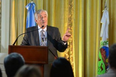 El IpeBA reconoci� el gesto humanitario de San Luis para con los refugiados