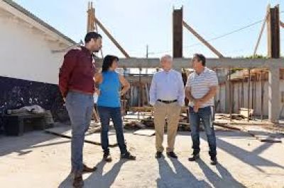 Andreotti supervis� la renovaci�n integral de la Escuela Primaria N�28 y Secundaria N�20