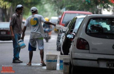Ahora, la gente pide por los trapitos